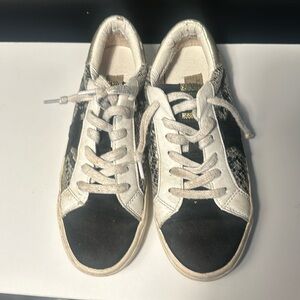 Women sneakers 6.5